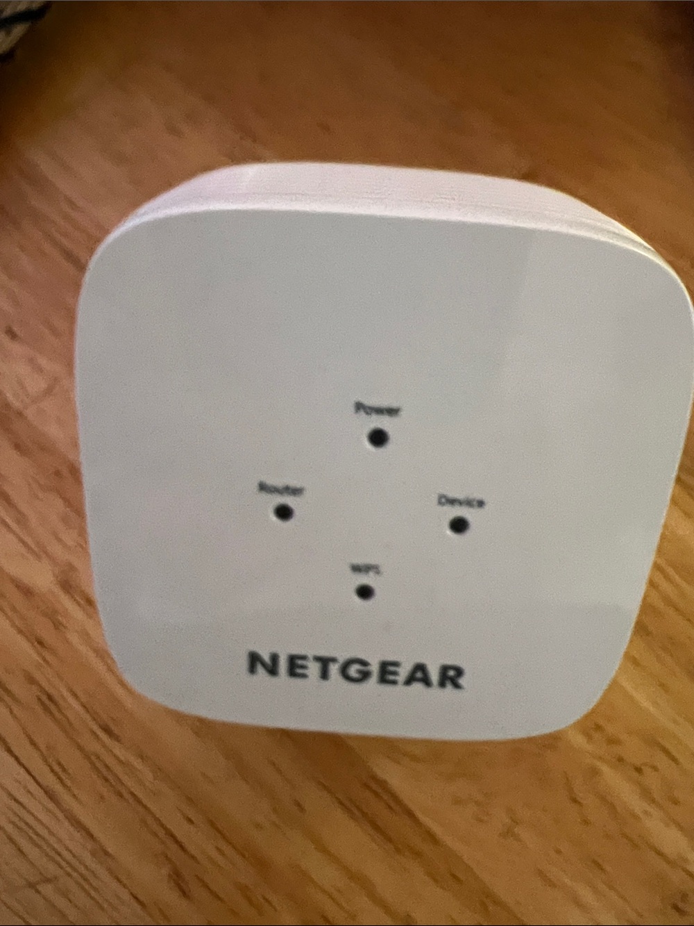 NETGEAR White WiFi Range Extender with LED Indicator Lights